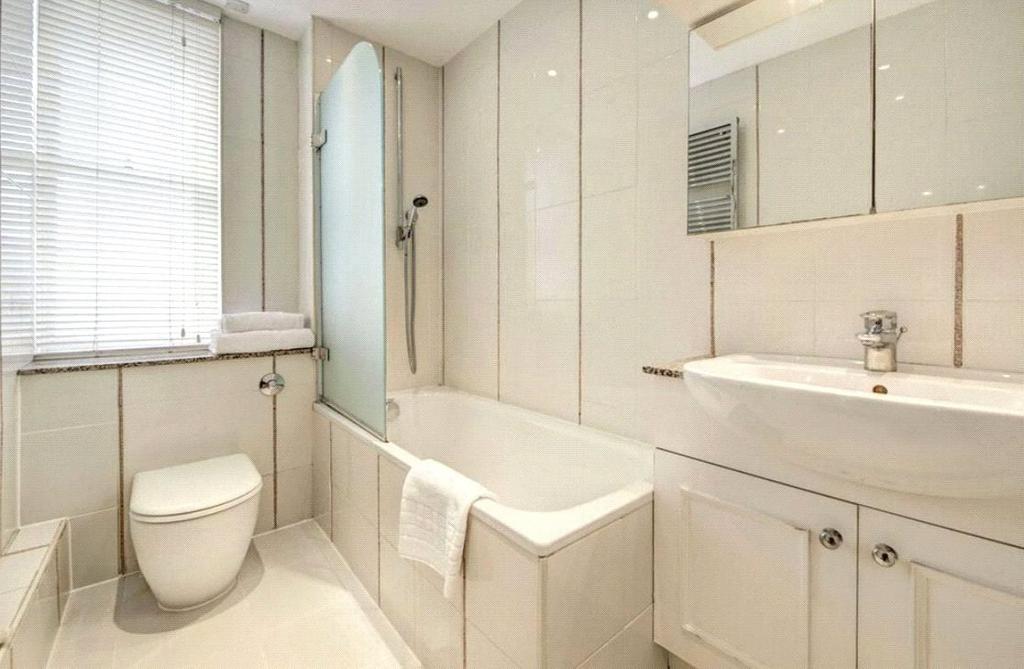 Apartment in London - More