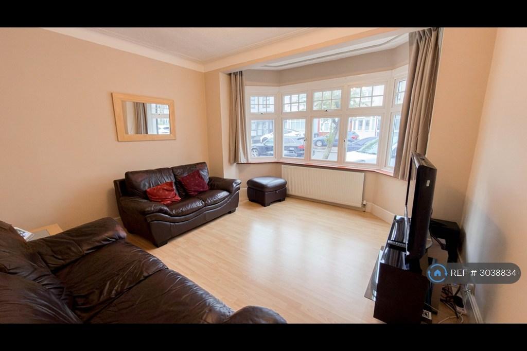 House in Ilford - View 4