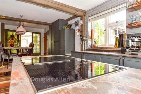 4 bedroom detached house for sale, Bumbles Green, Nazeing, Essex