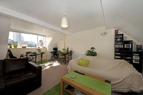 undefined, Gordon Road, W5