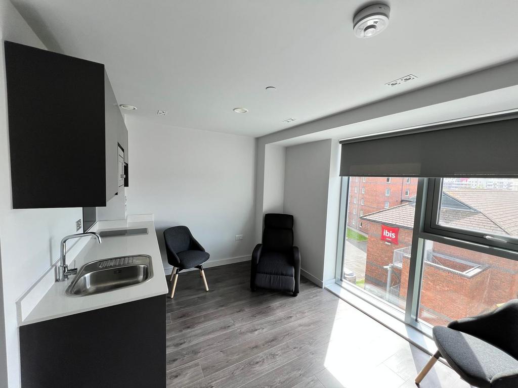 Apartment in Liverpool - View 3