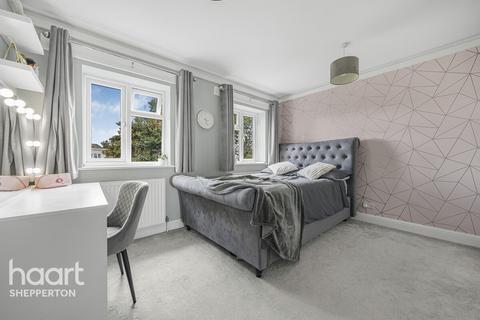 4 bedroom semi-detached house for sale, Adelaide Road, Ashford