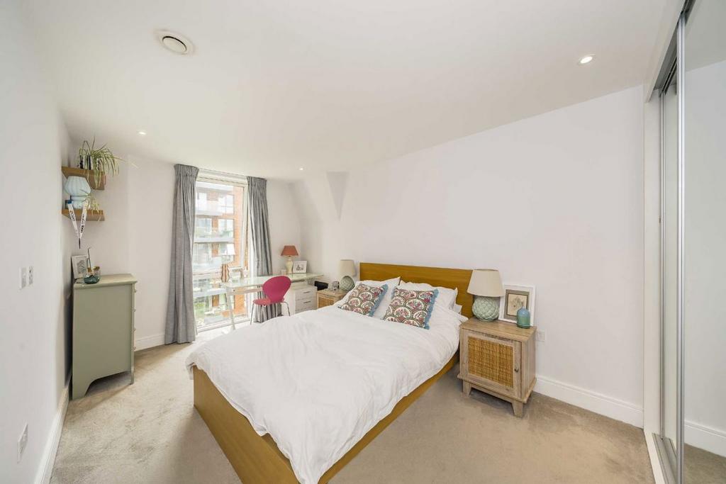 Apartment in London - View 3