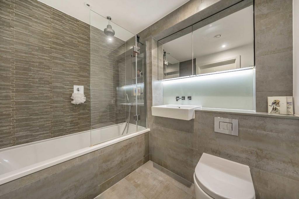 Apartment in London - View 5