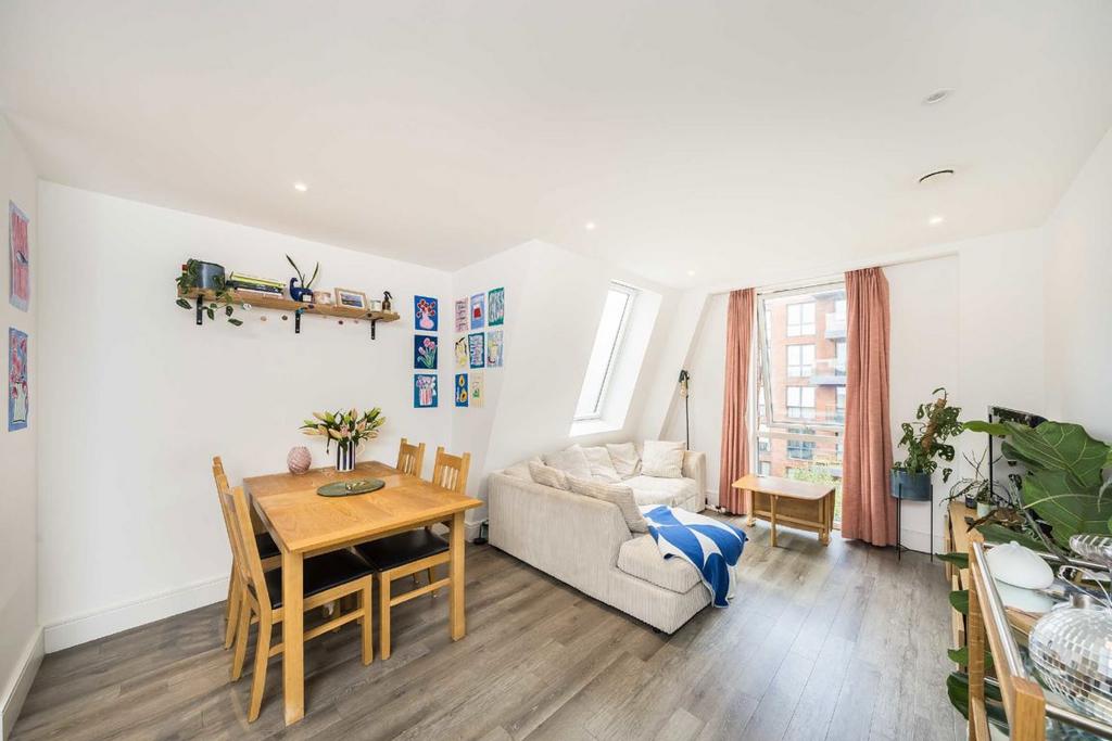 Apartment in London - More