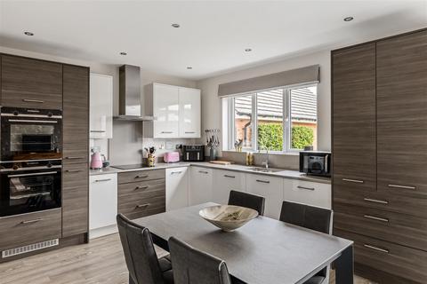 4 bedroom detached house for sale, Norris Lane, Haywards Heath