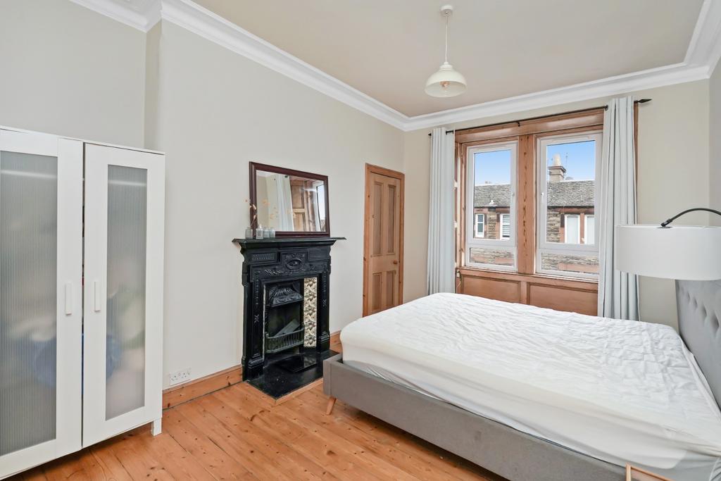 Apartment in Edinburgh - More