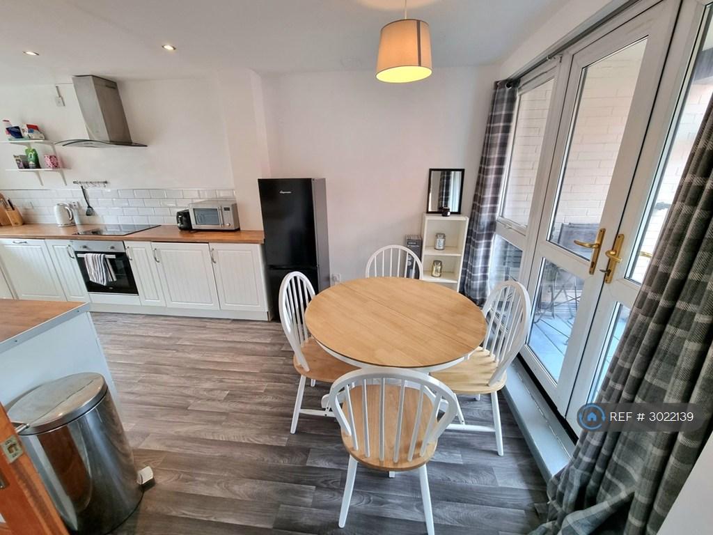 Apartment in Manchester, Smithfield Gardens, City Centre - View 5