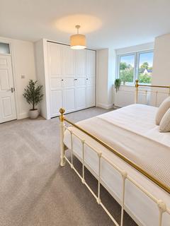 undefined, Ravensbourne Park Crescent, London, SE6