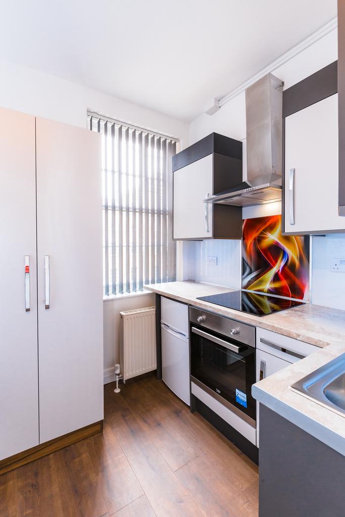 Apartment in Newcastle upon Tyne, Tyne and Wear - View 2