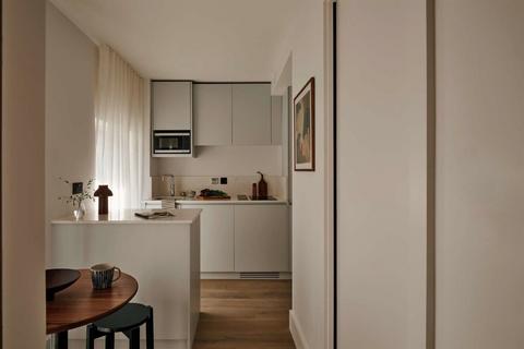 Studio to rent, Gloucester Road, Kensington And Chelsea, London, SW7