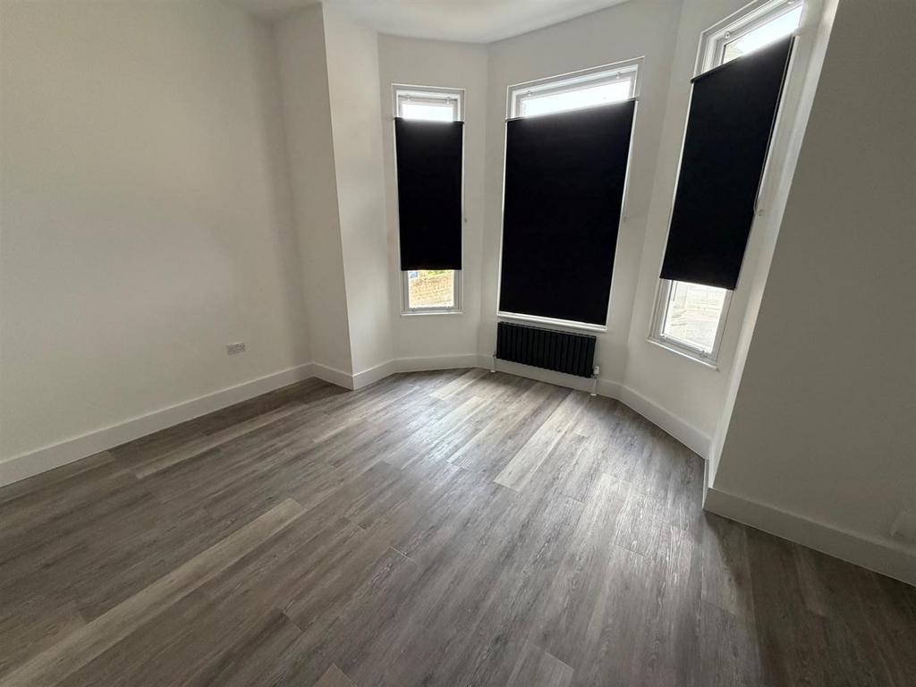 Apartment in London, Woodside Park - View 2
