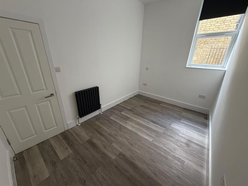 Apartment in London, Woodside Park - View 3