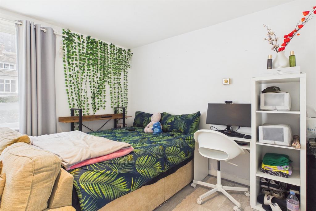 Apartment in London - View 2