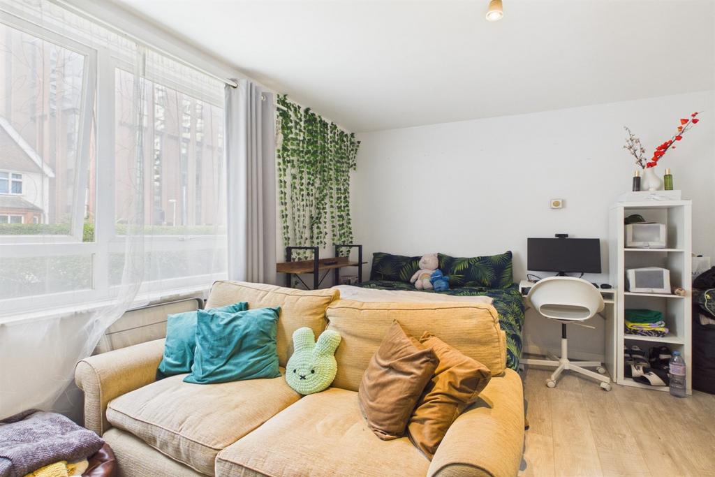 Apartment in London - View 3