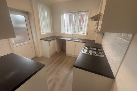 3 bedroom semi-detached house to rent, Egerton Street, Prestwich, M25