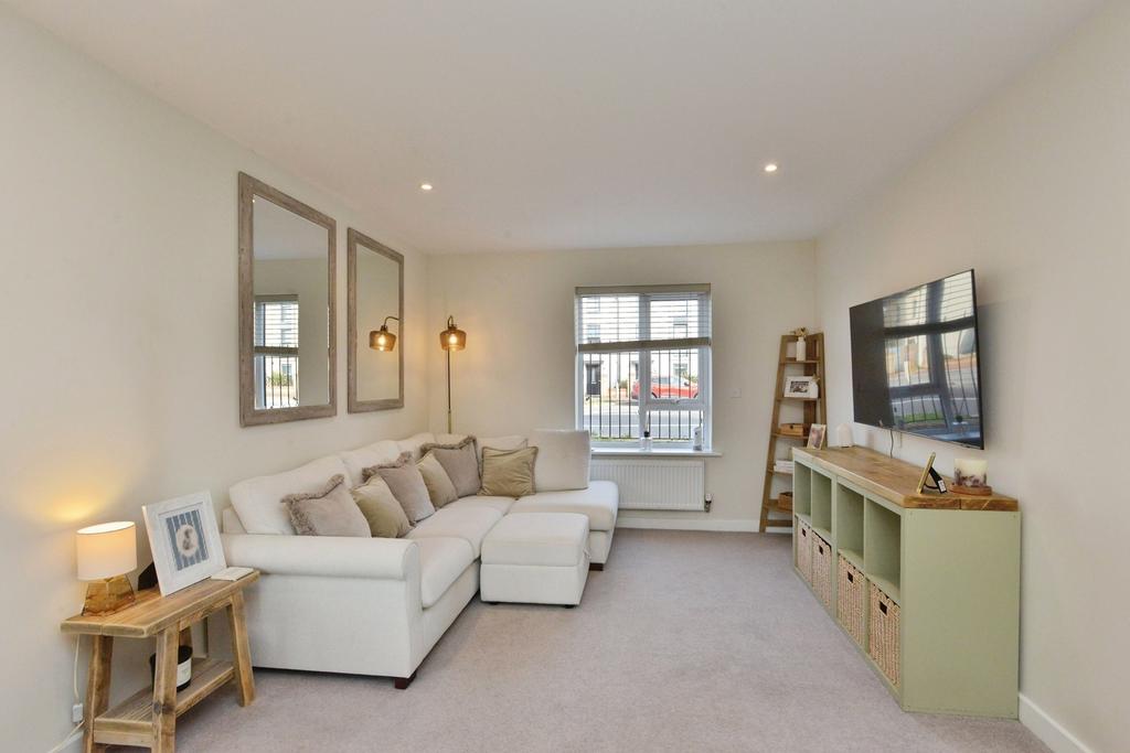 Apartment in Buckinghamshire - View 4