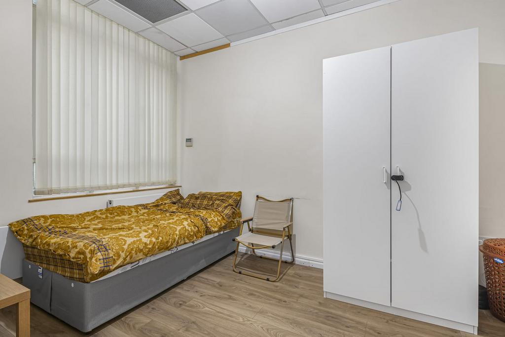 Apartment in London - View 3