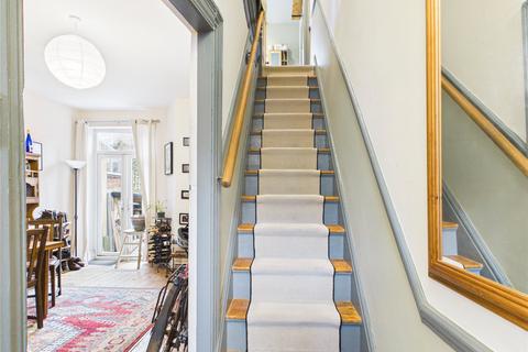 2 bedroom terraced house to rent, Ealing Avenue, Manchester M14