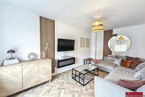 3 bedroom detached house for sale, Stroudley Drive, Midway, Swadlincote, DE11