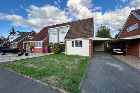 2 bedroom house to rent, The Deansway, Kidderminster, DY10