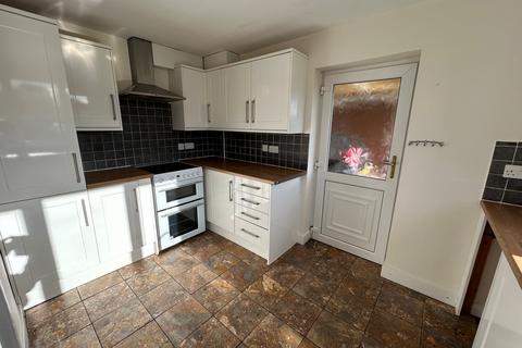 2 bedroom house to rent, The Deansway, Kidderminster, DY10