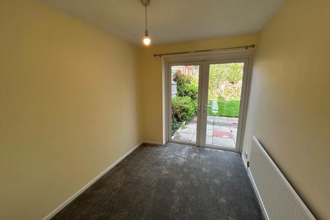2 bedroom house to rent, The Deansway, Kidderminster, DY10