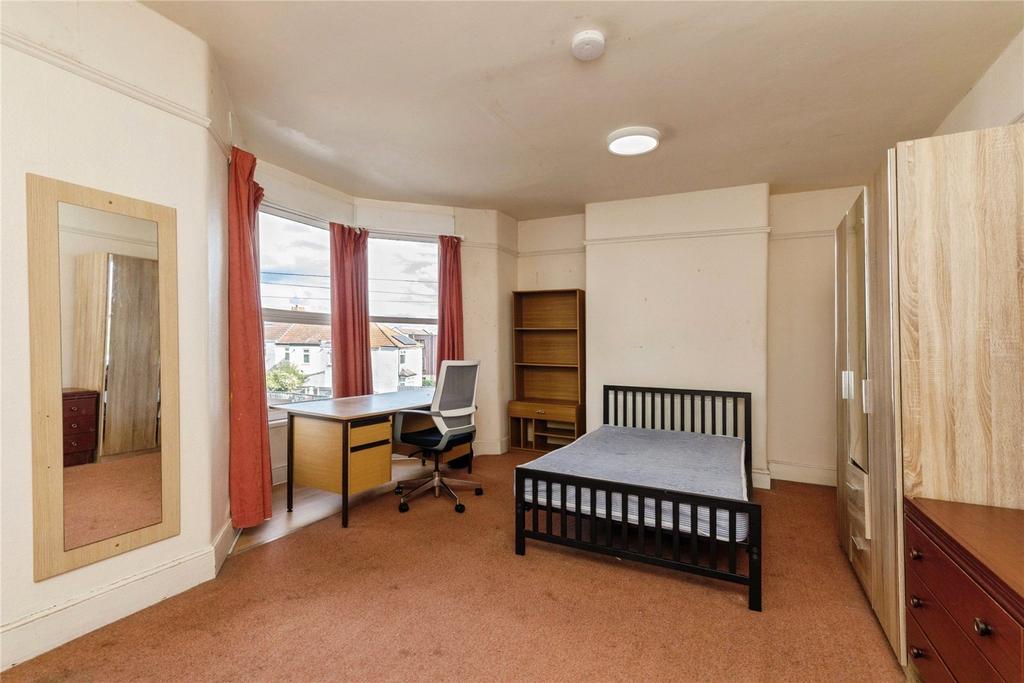 House in Bristol, Horfield - More