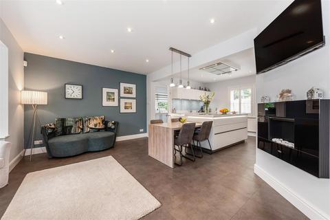 5 bedroom detached house for sale, Longdown Close, Lower Bourne, Farnham