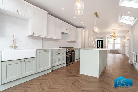 4 bedroom semi-detached house to rent, Brunswick Crescent, New Southgate, London, N11
