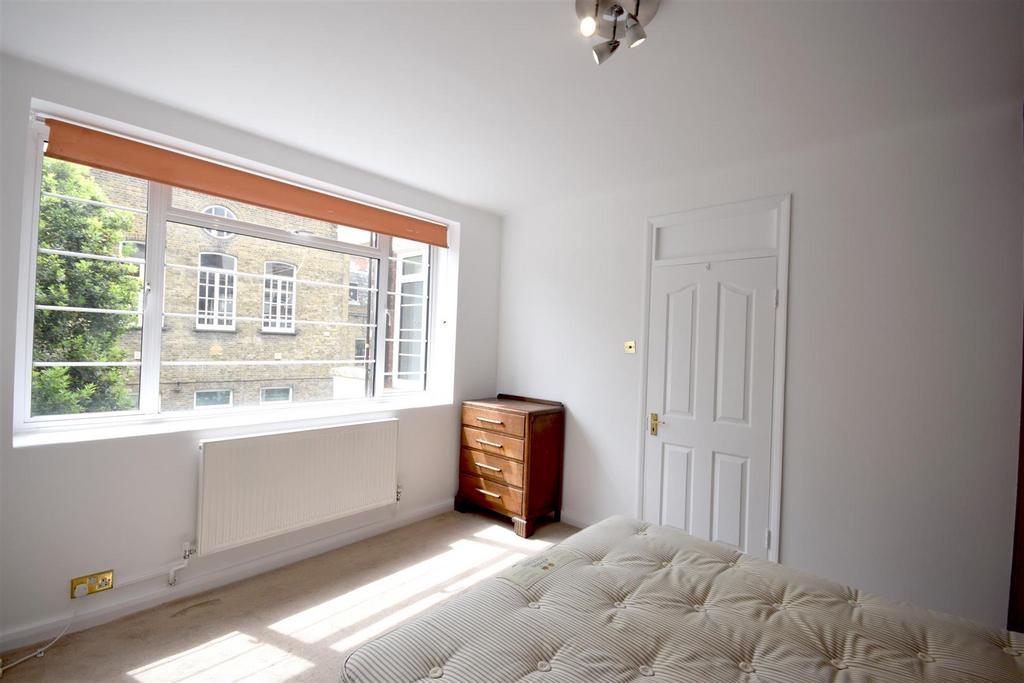 Apartment in London - View 5