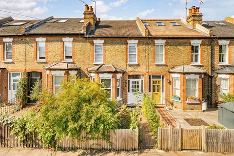 Laurel Avenue, Twickenham TW1