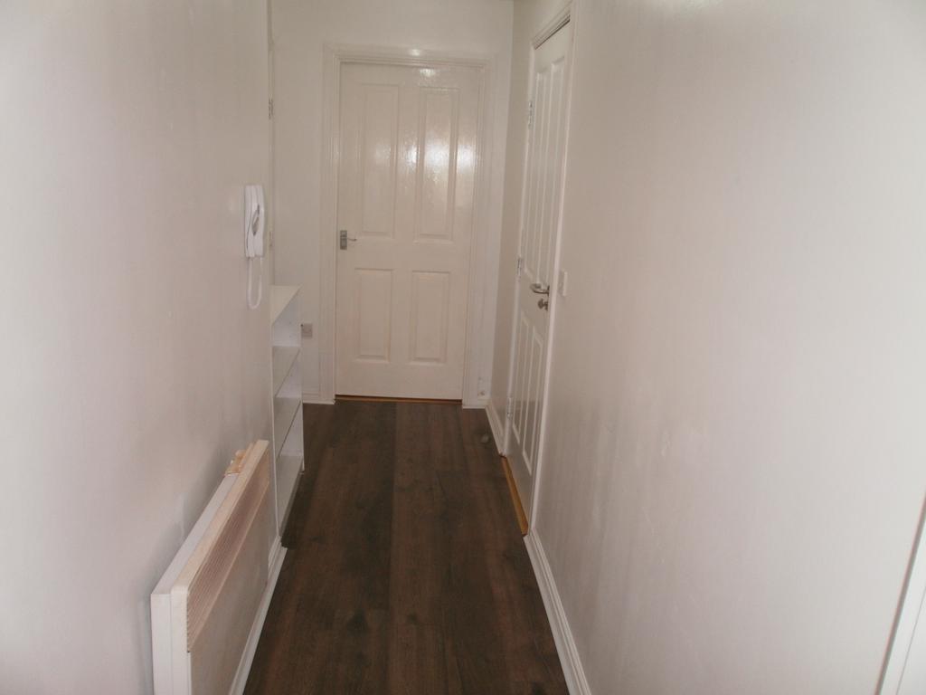 Apartment in Middlesbrough - View 3