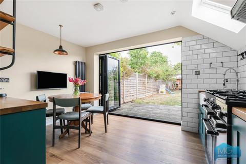 3 bedroom terraced house for sale, Long Lane, London, N3