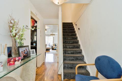 3 bedroom terraced house for sale, Whernside Close, London, SE28