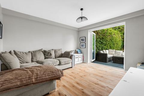 2 bedroom flat for sale, Parnel Road, Ware SG12
