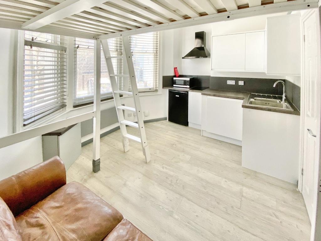 Apartment in East Sussex - More