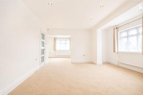 5 bedroom semi-detached house to rent, Woodcote Avenue, London NW7