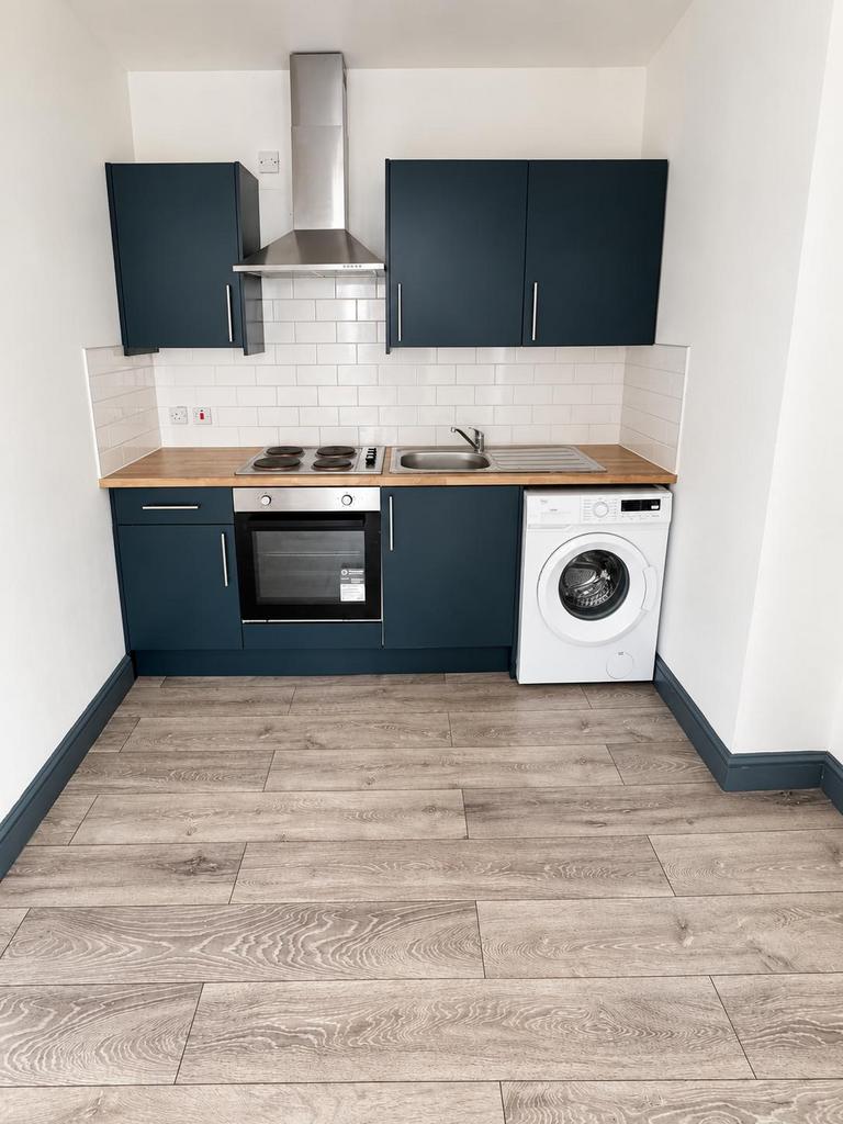 Apartment in Leeds - View 3