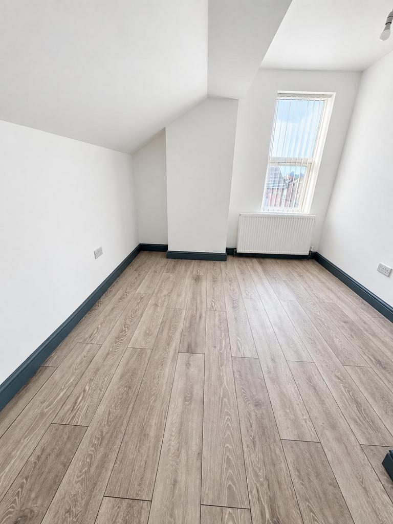 Apartment in Leeds - View 5