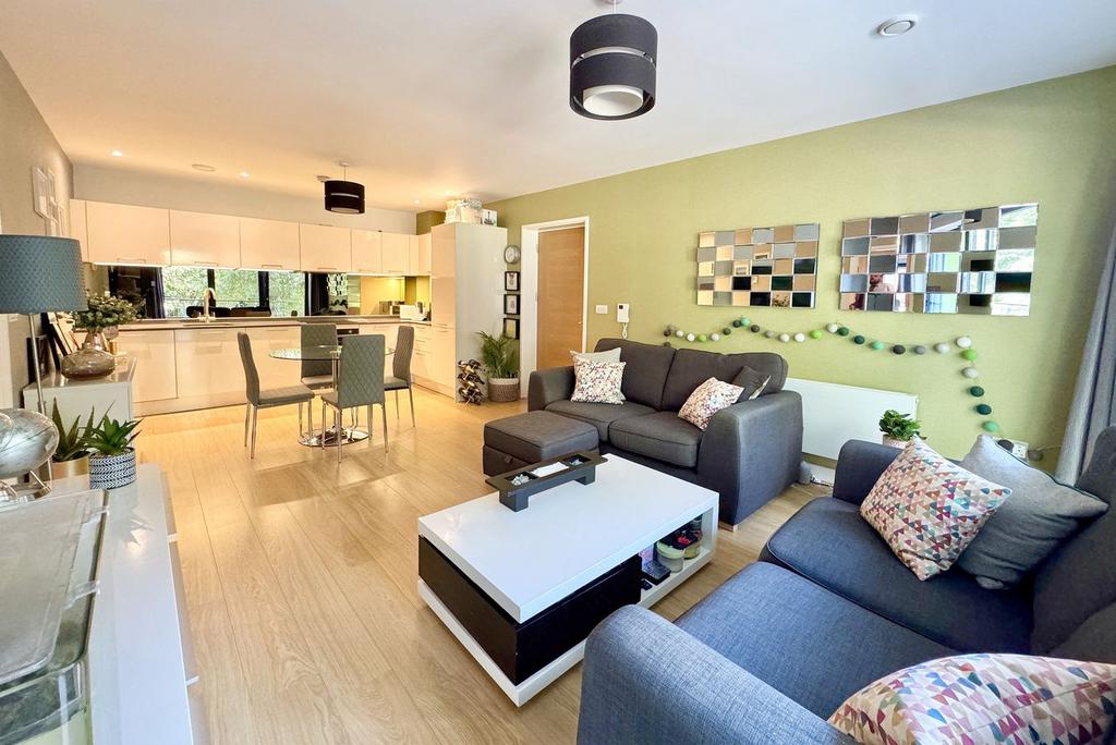 Apartment in Bournemouth - More