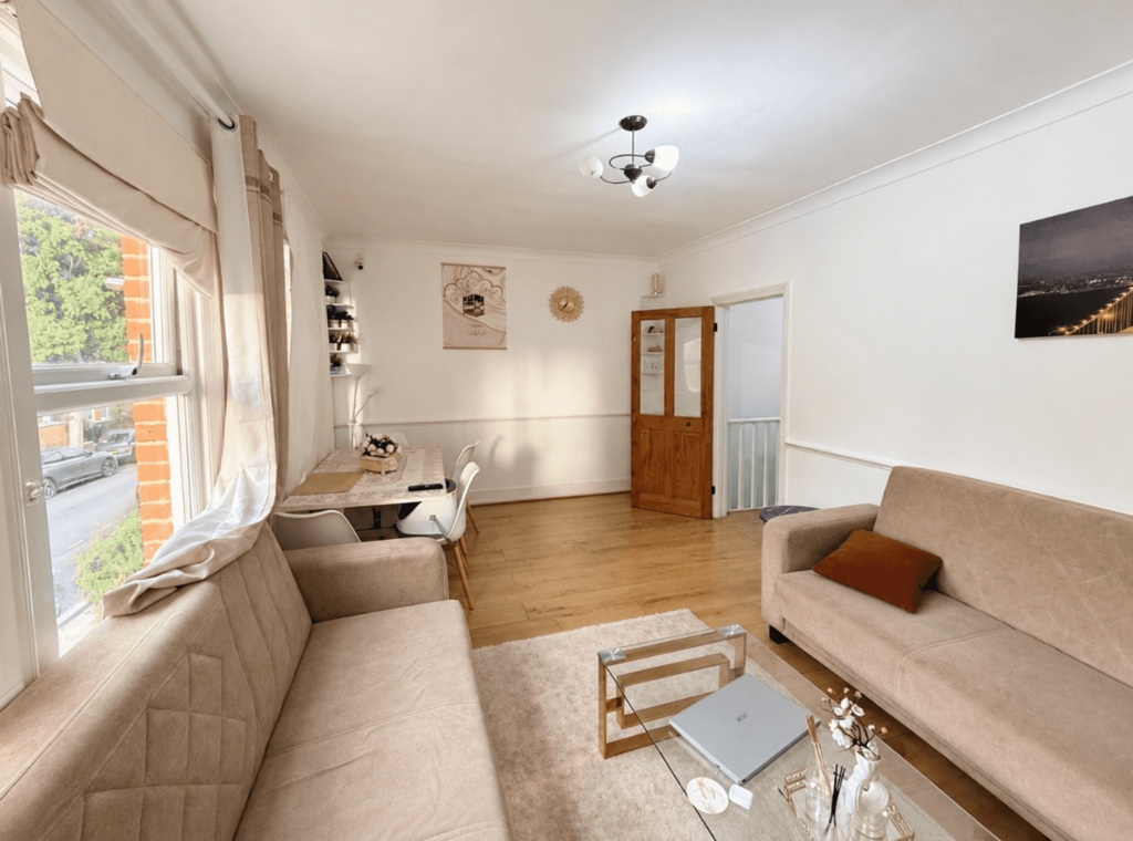 Apartment in London - View 2
