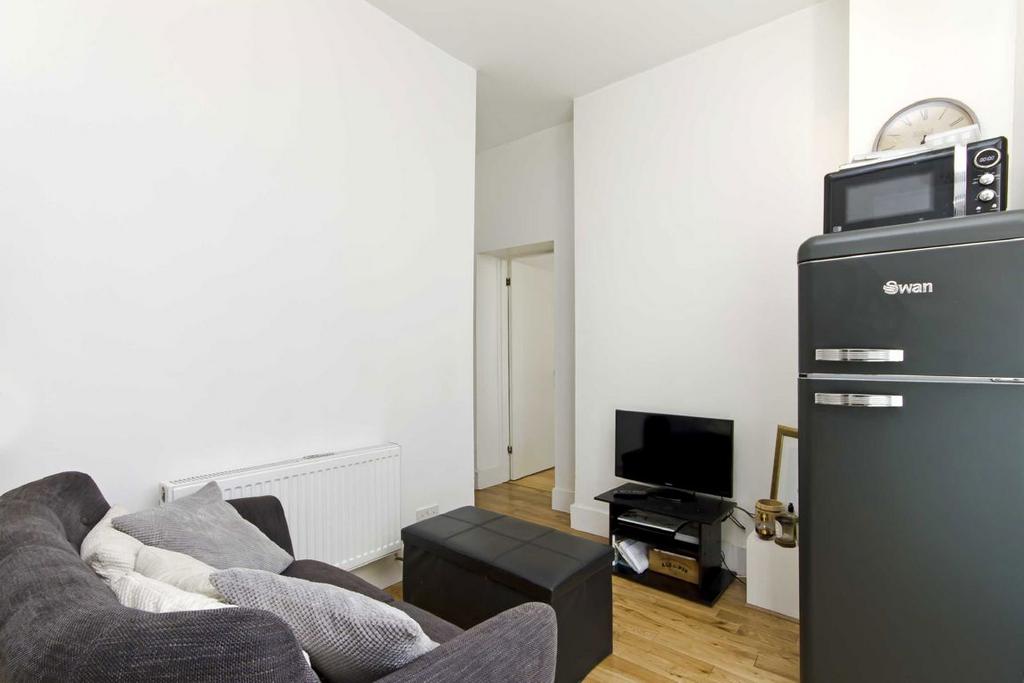 Apartment in London - More