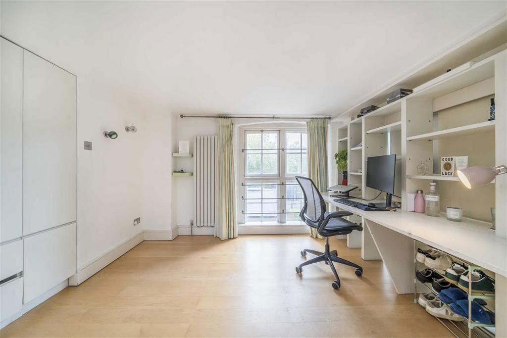 Apartment in London - View 3