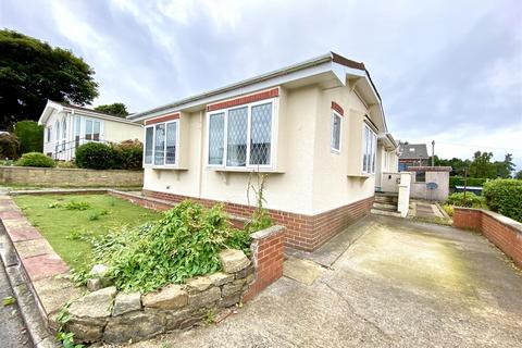 2 bedroom detached house for sale, Andrew Crescent, Crosland Hill, Huddersfield