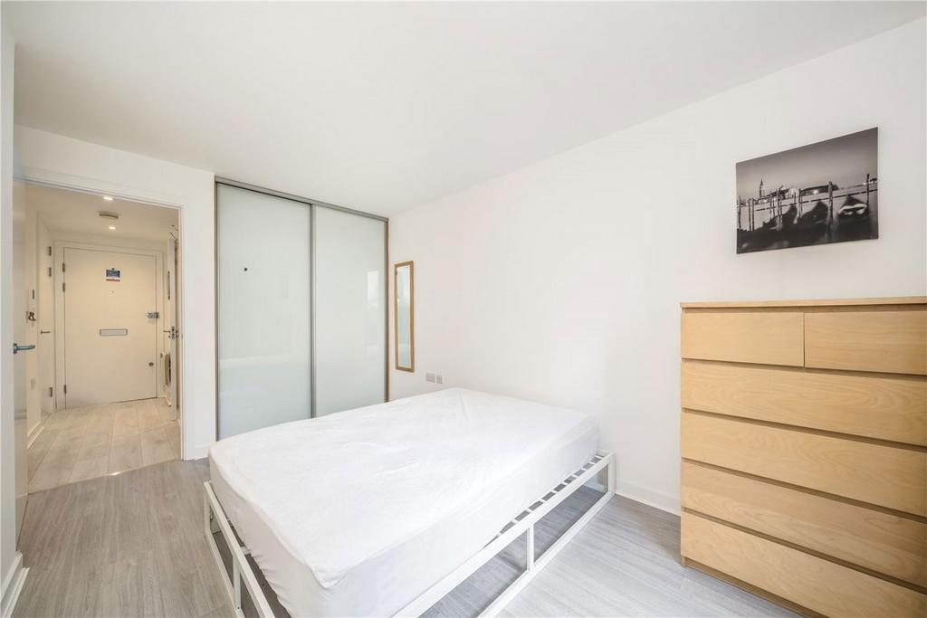 Apartment in London - More
