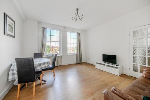 2 bedroom flat to rent, Queensway London W2
