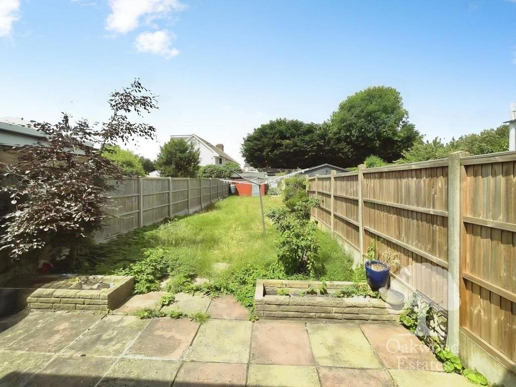 House in Denham Green, Denham - View 2