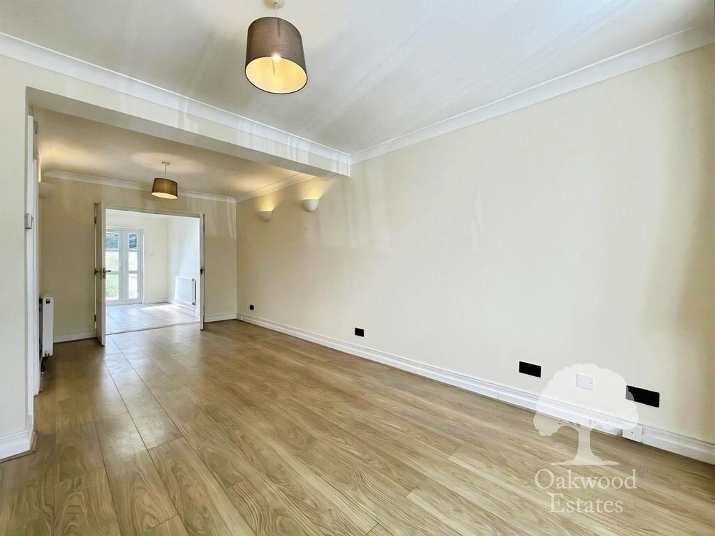 House in Denham Green, Denham - View 3