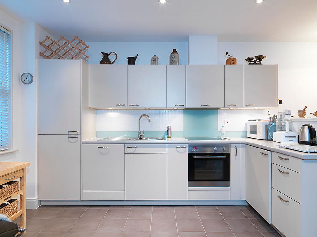 House in Worcester Park - View 4